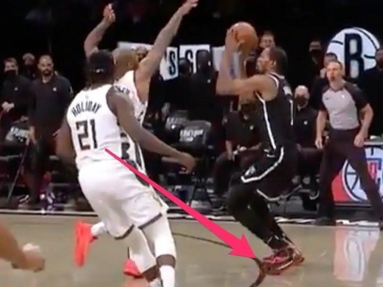 开云体育app-如果21年杜兰特没有踩线？篮网夺冠 哈登留队 湖人得欧文失东契奇