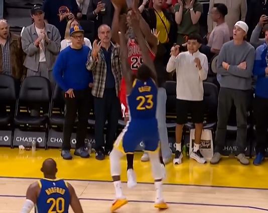 KAIYUN-追梦致命犯规！克赖尔2罚中1 杰伦·史密斯2罚全中将比赛逼进加时