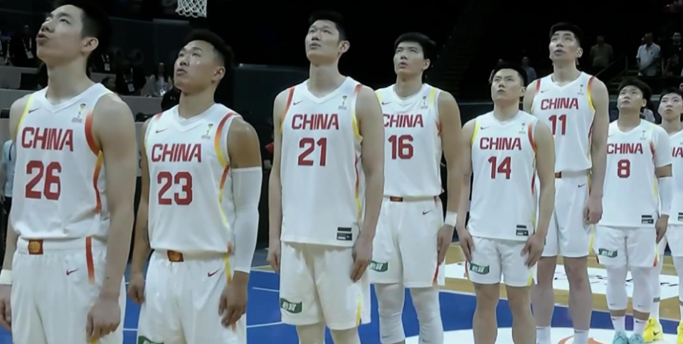 KAIYUN-中国男篮半场落后1分：全队无人上双 中国台北3人得分上双